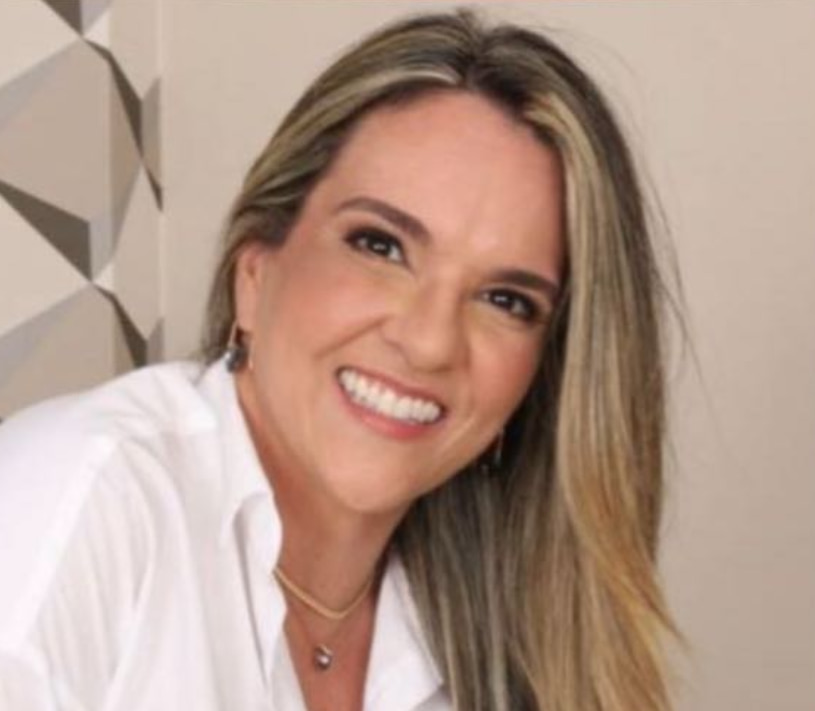 Dra. Flávia Menezes